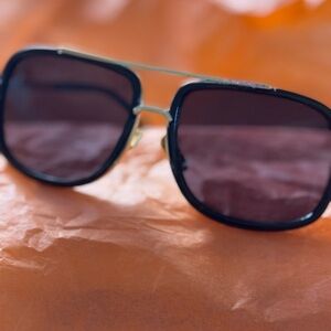 Stylish Black Square fashion Sunglasses NWOT